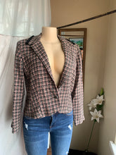 Load image into Gallery viewer, Vintage Pink+Black tweed blazer ^^^ size 8 /s-m &gt;&gt;&gt;
