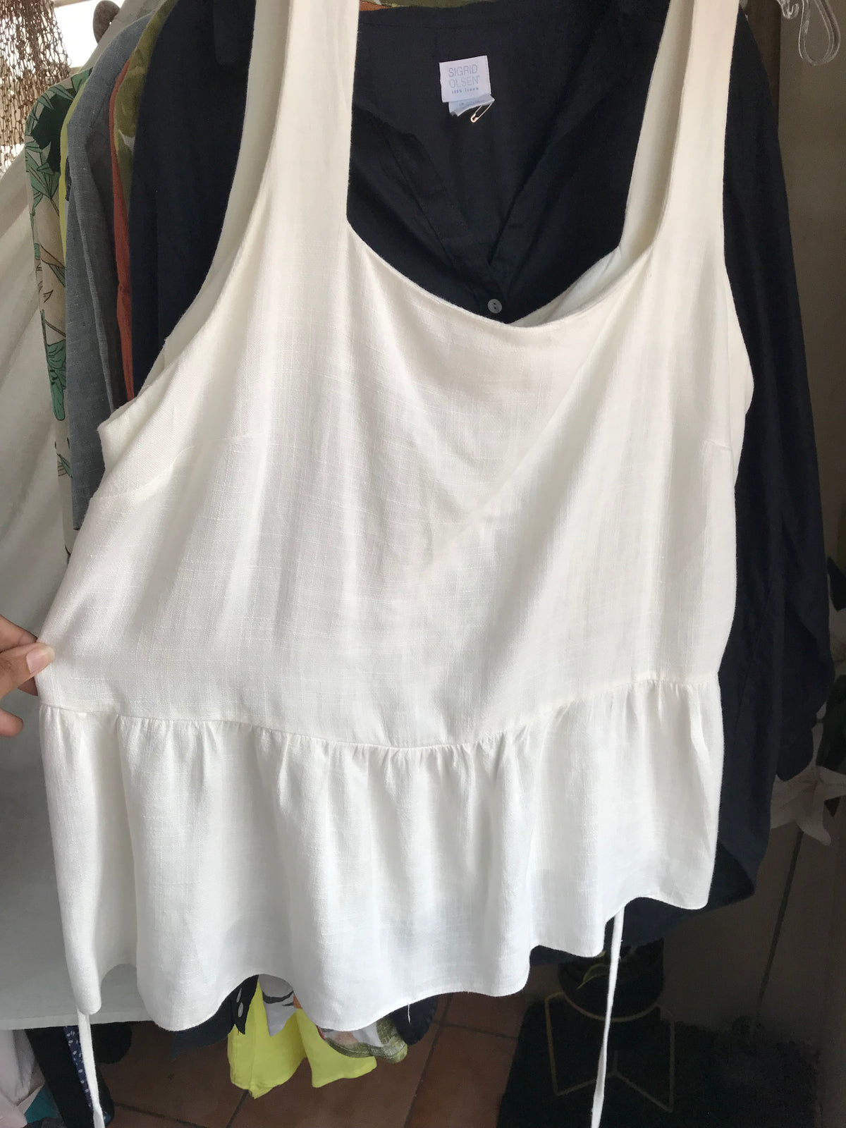White linen blend Flare tank blouse L/XL