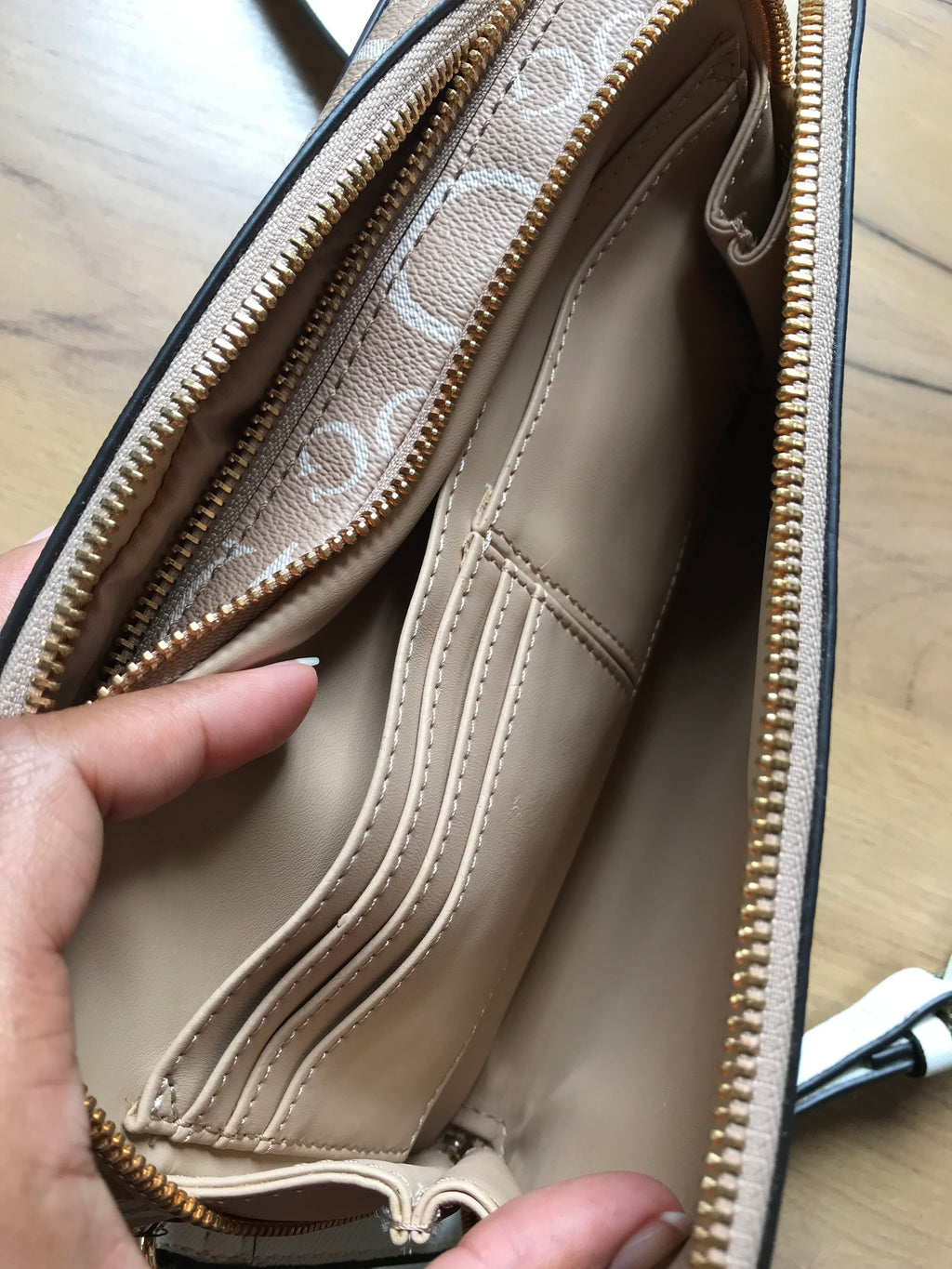 Guess Factory crossbody beige bag *** new