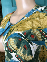 Load image into Gallery viewer, Vintage garden print shirt... L ^^^
