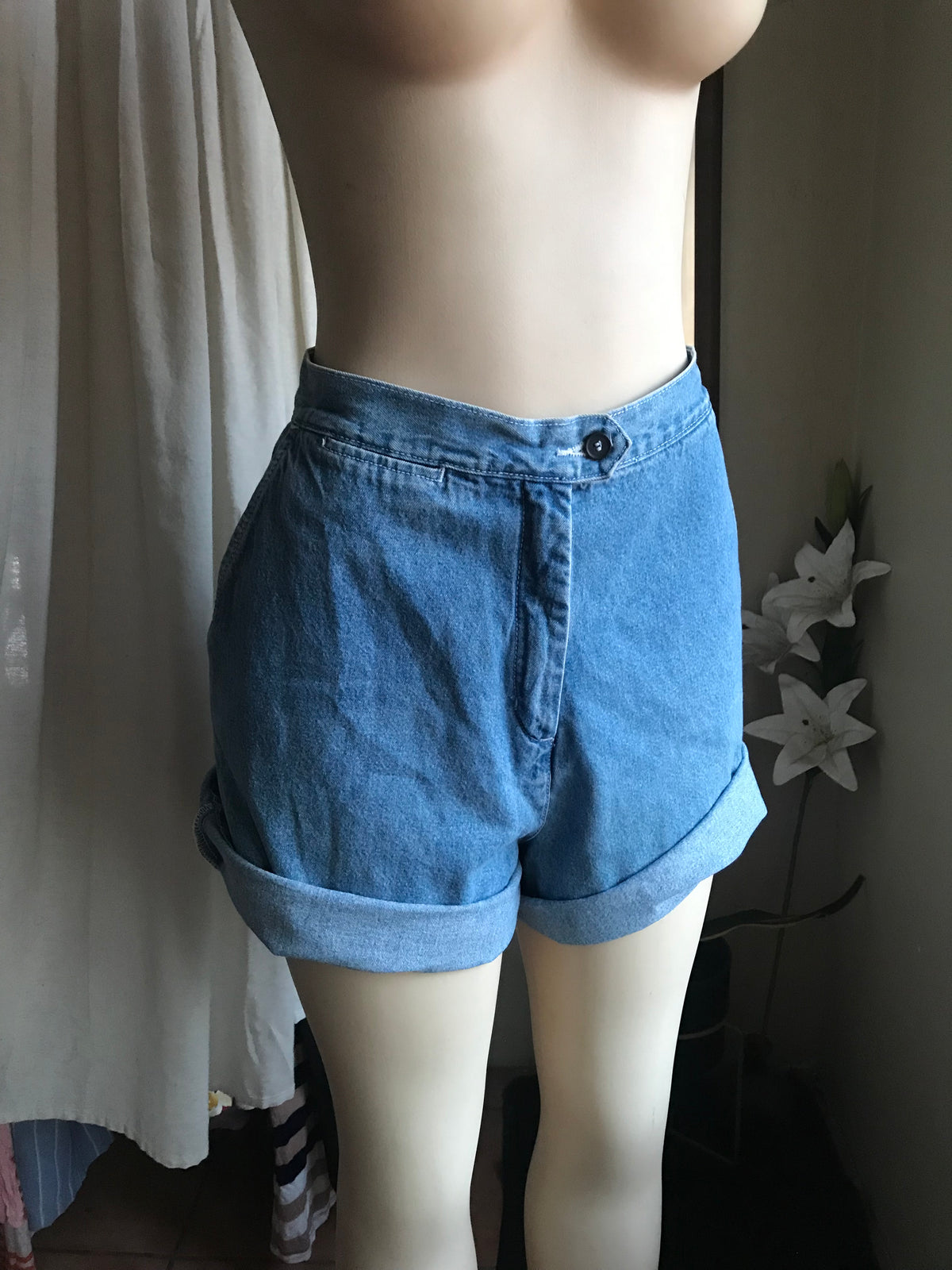 Vintage denim mom shorts light blue w30/m