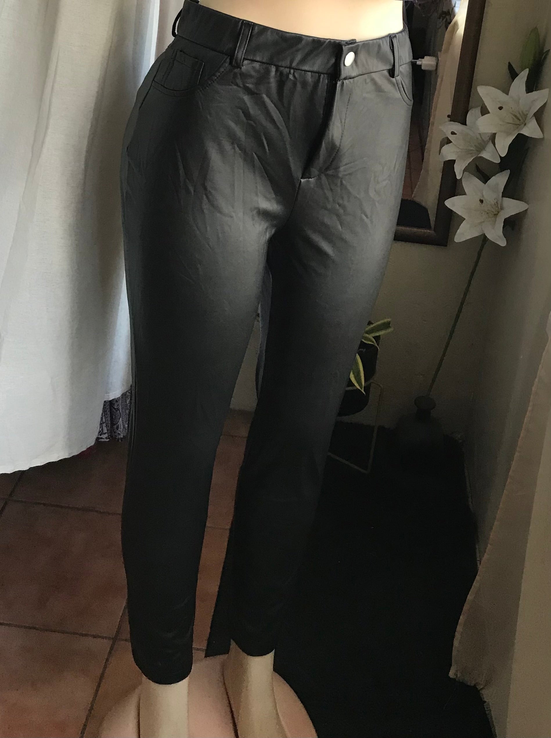 Soft Black leatherette pants L