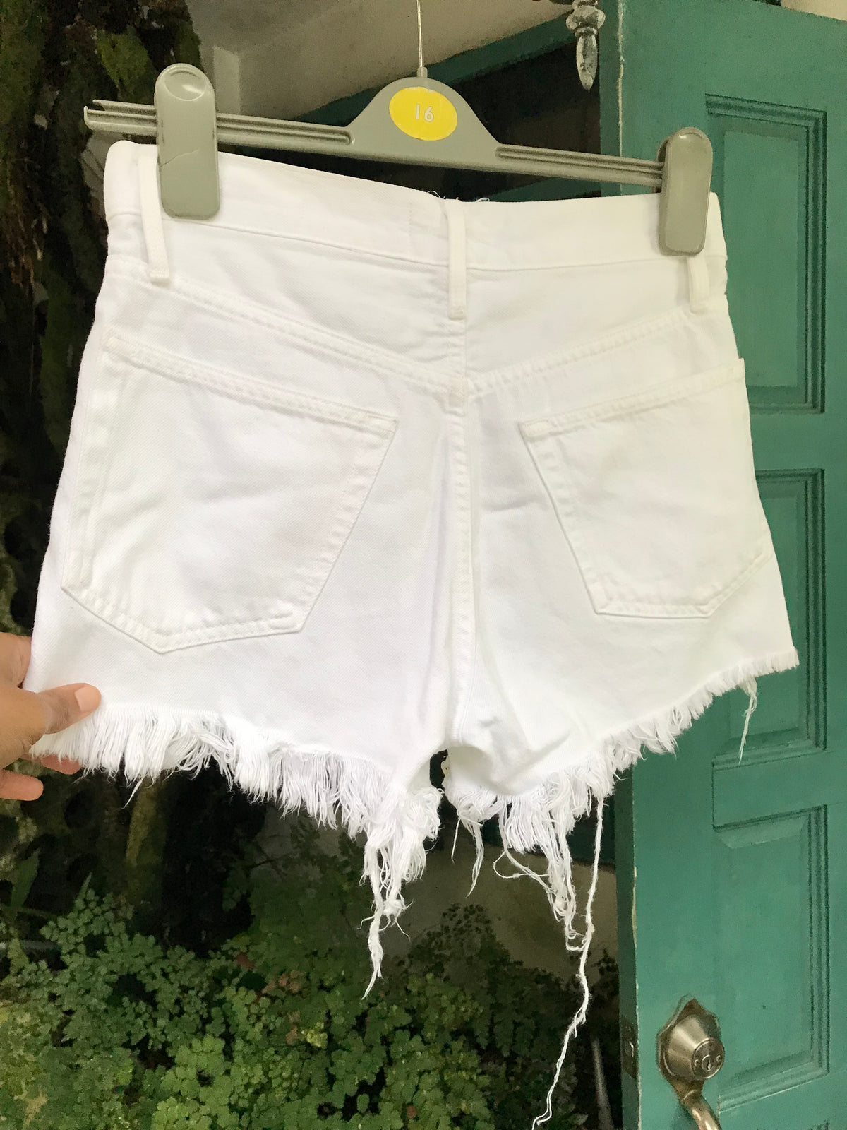 White high waist distressed short shorts  small