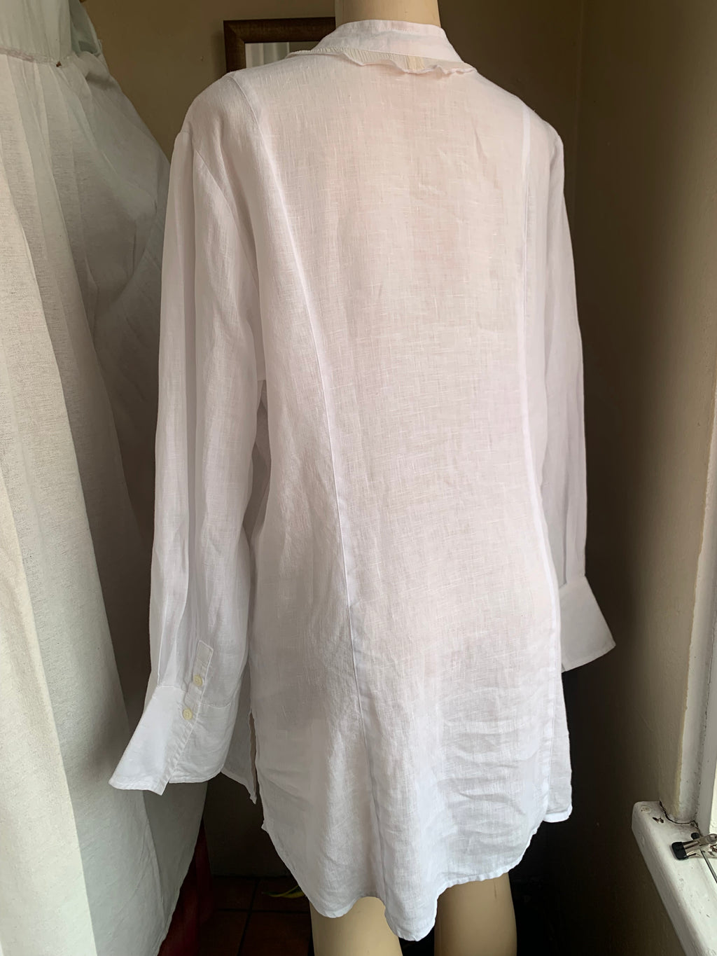 Vintage white linen shirt dress can ^^^ fit up to L ,,,