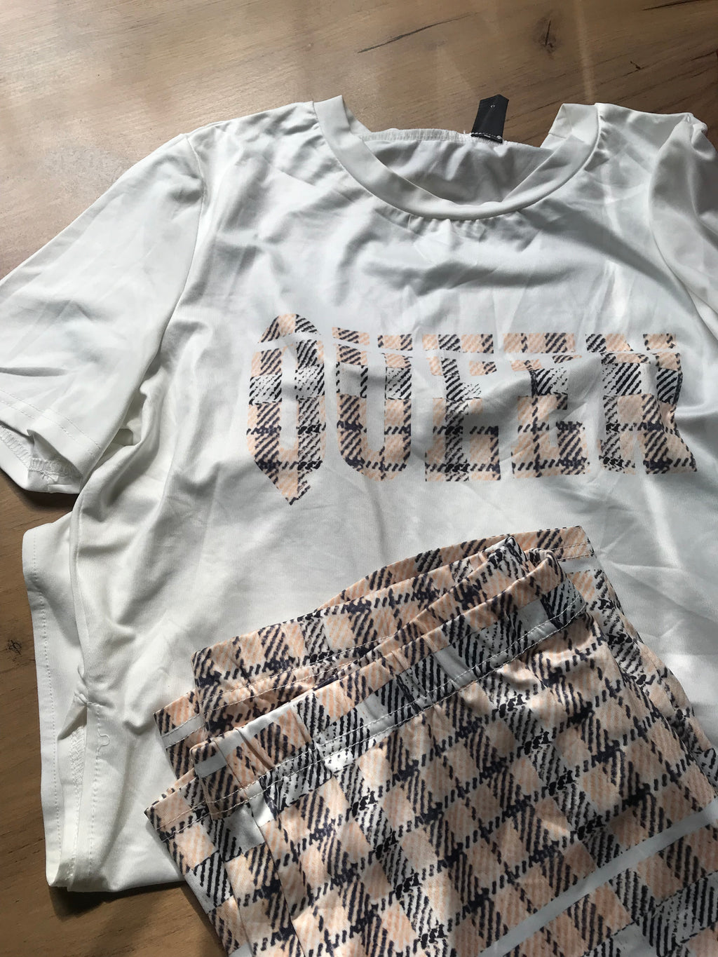 White queen tee w slits tights set L