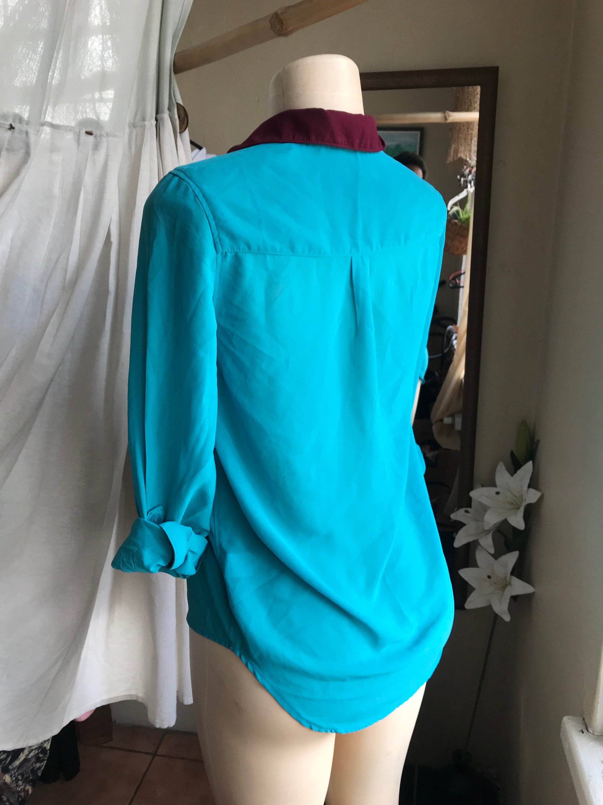 blue sheer colour block top ... s/m
