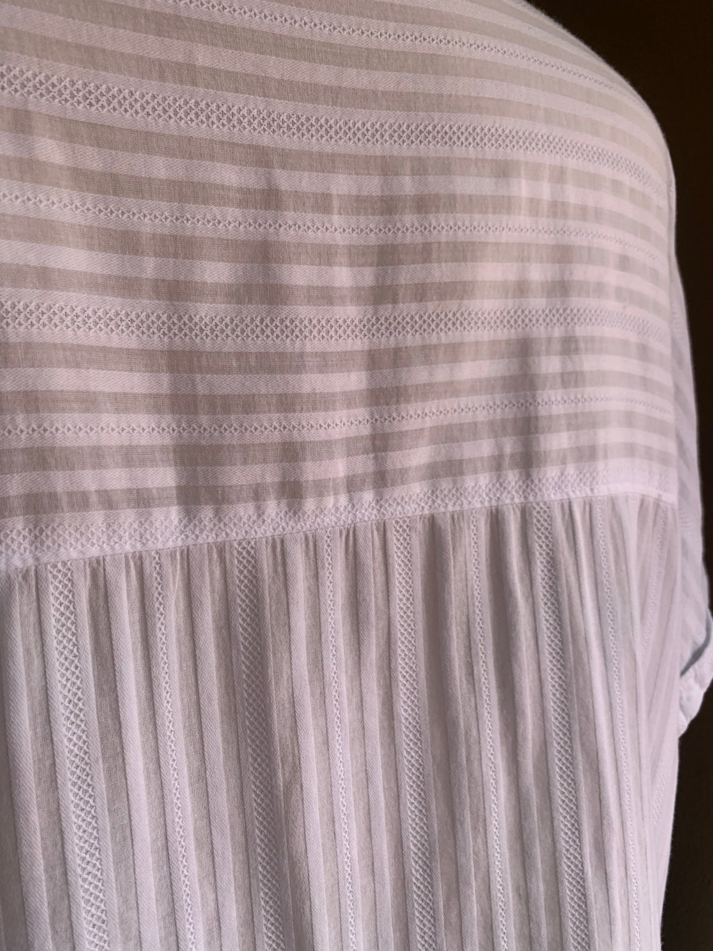 White Vintage cotton button down shirt ^^^ … Petite /XL/2X ,,,