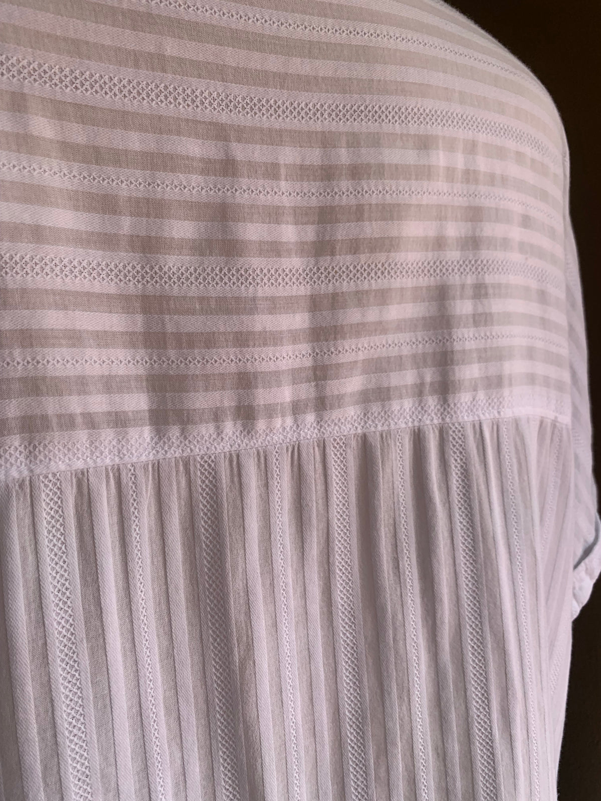 White Vintage cotton button down shirt ^^^ … Petite /XL/2X ,,,