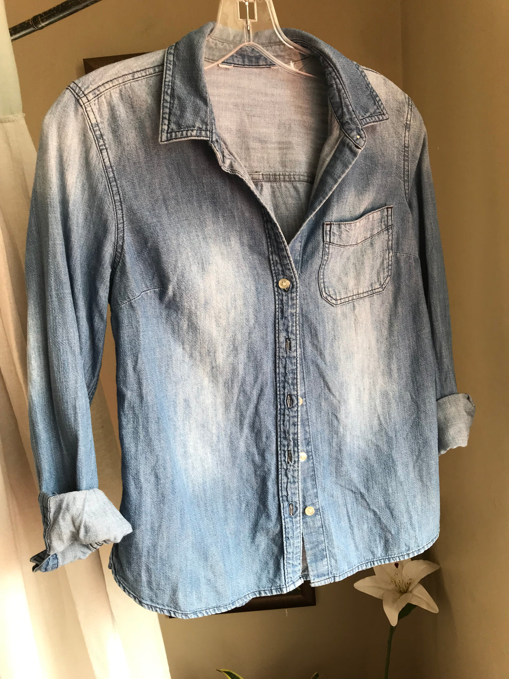 Denim light wash button shirt... S lll