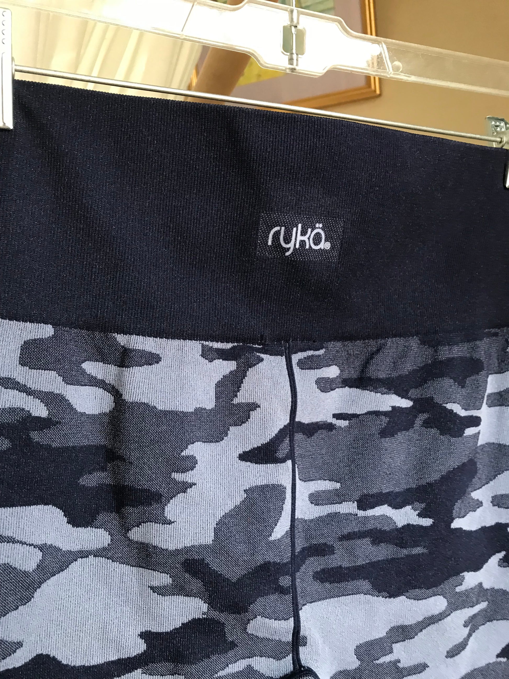 blue grey camouflage exercise shorts /xl