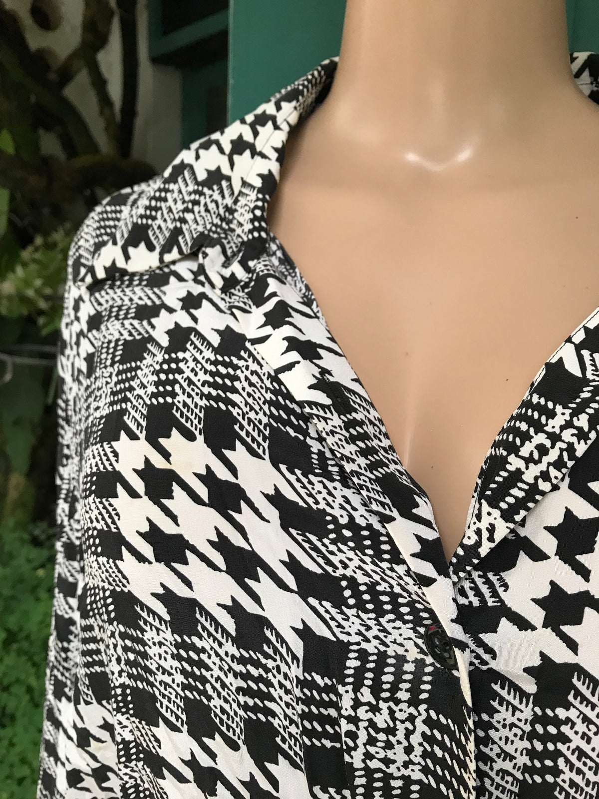 vintage 100% silk houndstooth print shirt M