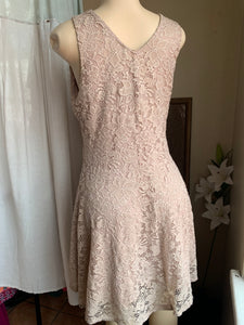 Beige lace V neck sleeveless dress M