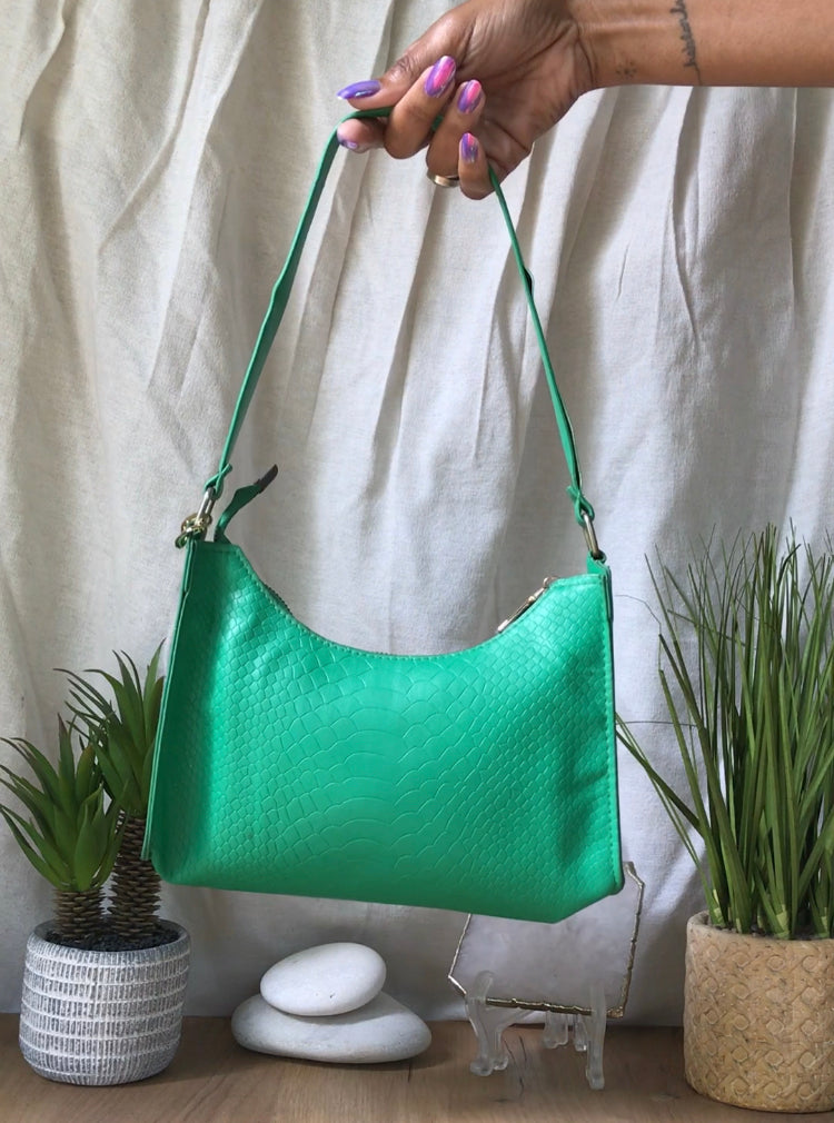 green mini bag / shoulder bag ***