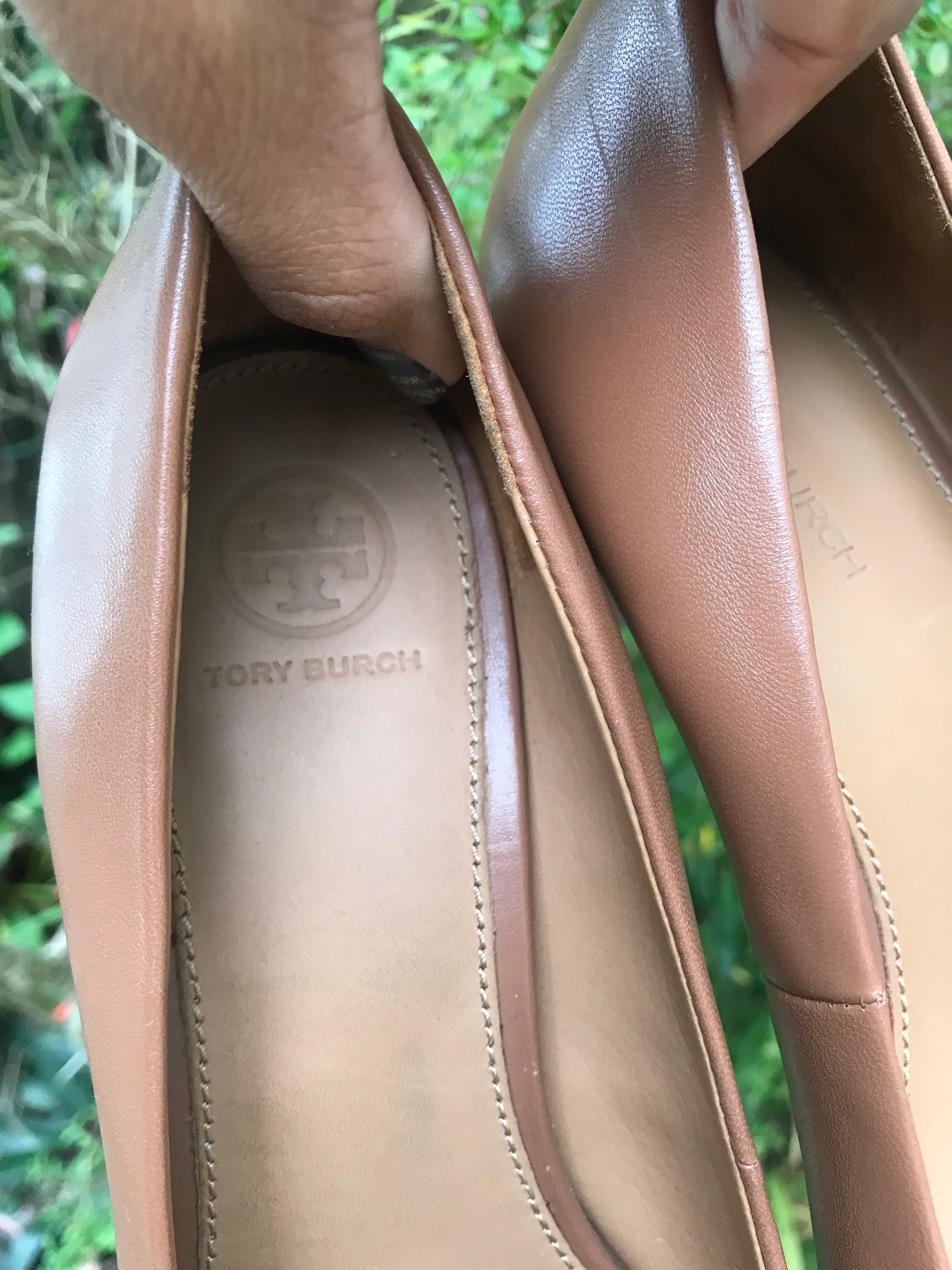 Tory Burch Chelsea Pumps *** Leather Heals cream ///