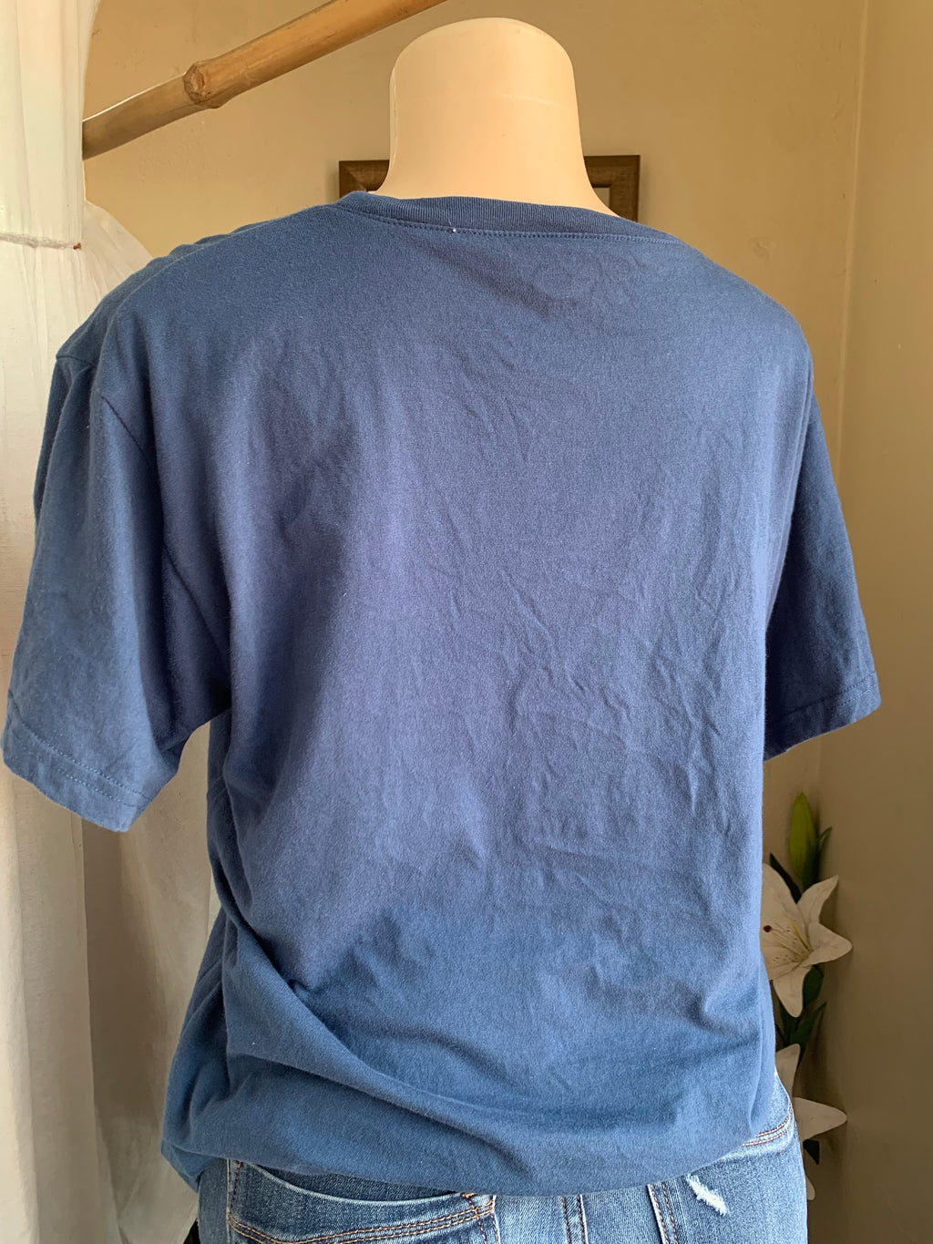 Soft cotton navy blue tee … M ,,,
