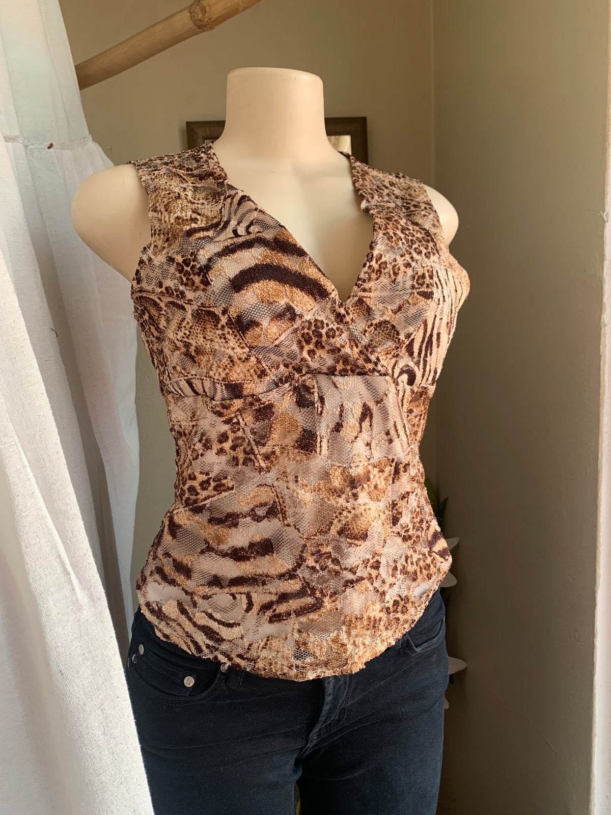 Vintage Sheer mesh mixed animal print V neck top … s-m