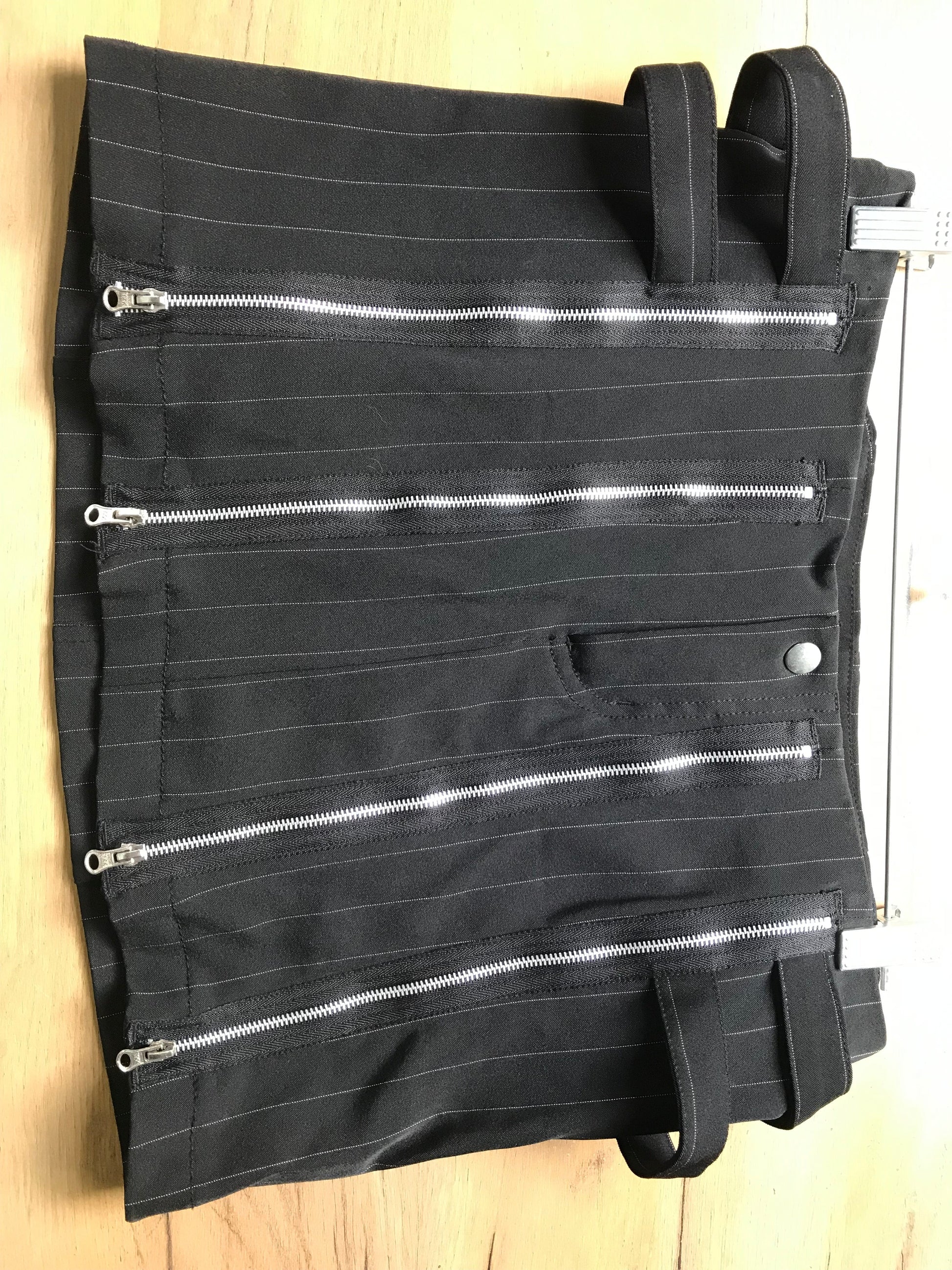 Black Punk Mini Skirt With Zips . S