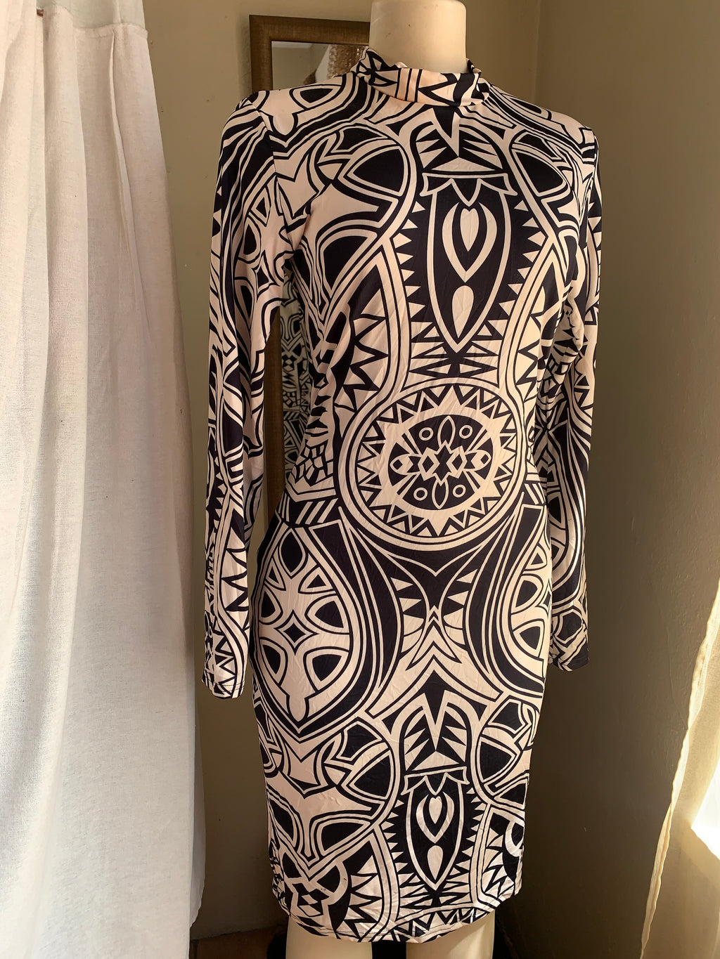 black print long sleeve dress turle neck /XL with stretch
