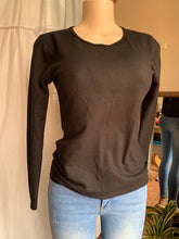 Load image into Gallery viewer, Black long sleeve tee … says Xs can fit up to M
