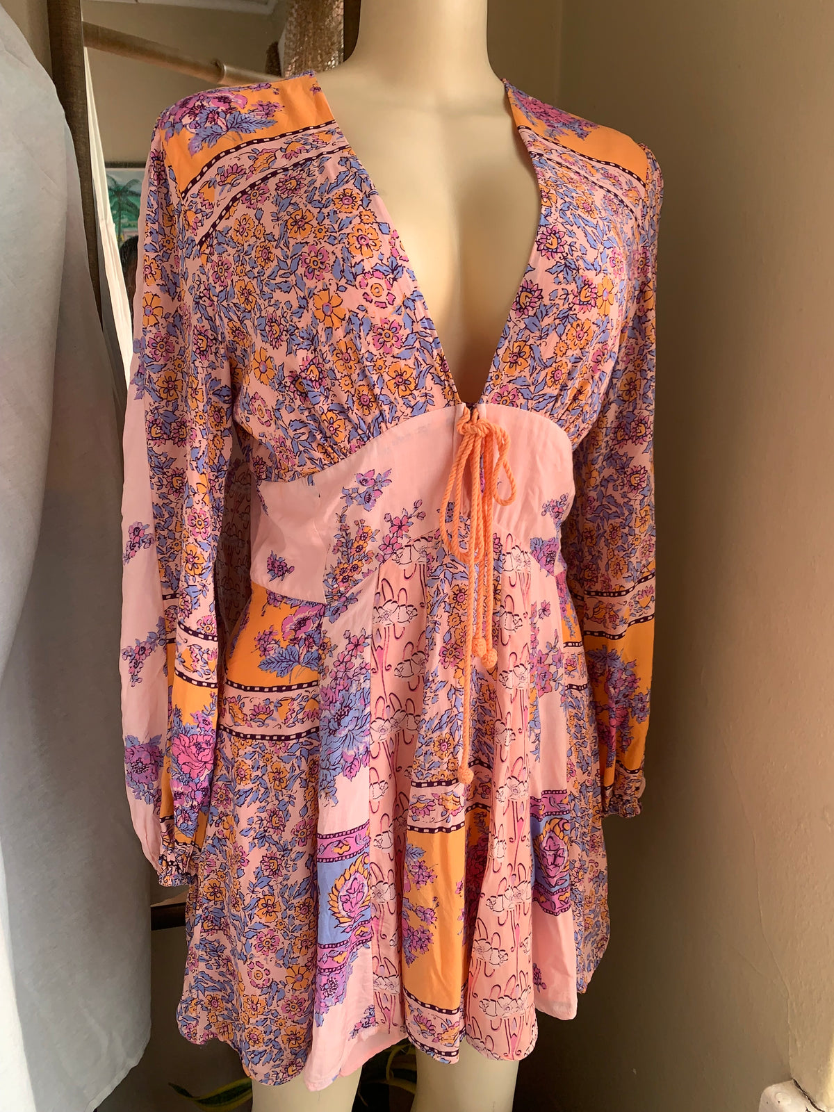 Free people floral patterned pink dress with orange tie details s (one tie missing)