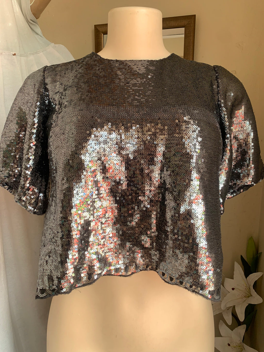 New tag Black sequins crop top with open back … Xs/s