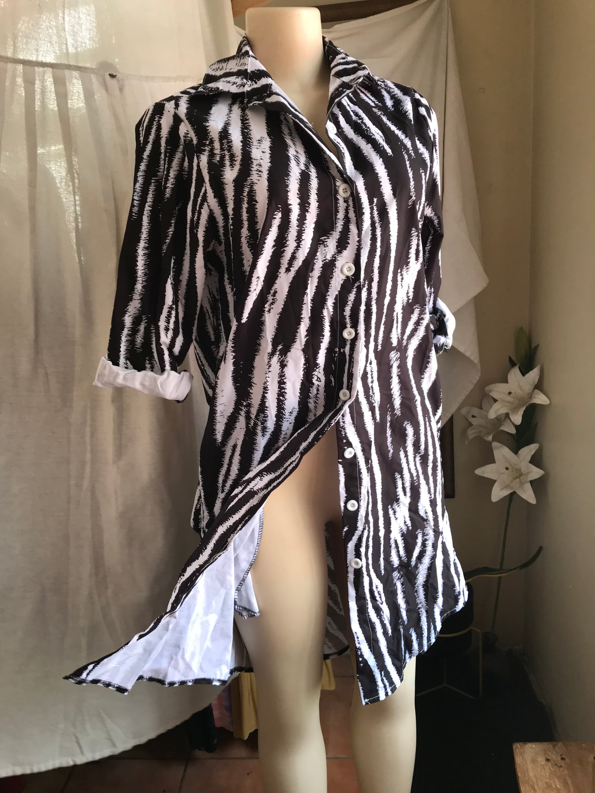 New tag Tommy Hilfiger zebra stripe shirt dress
