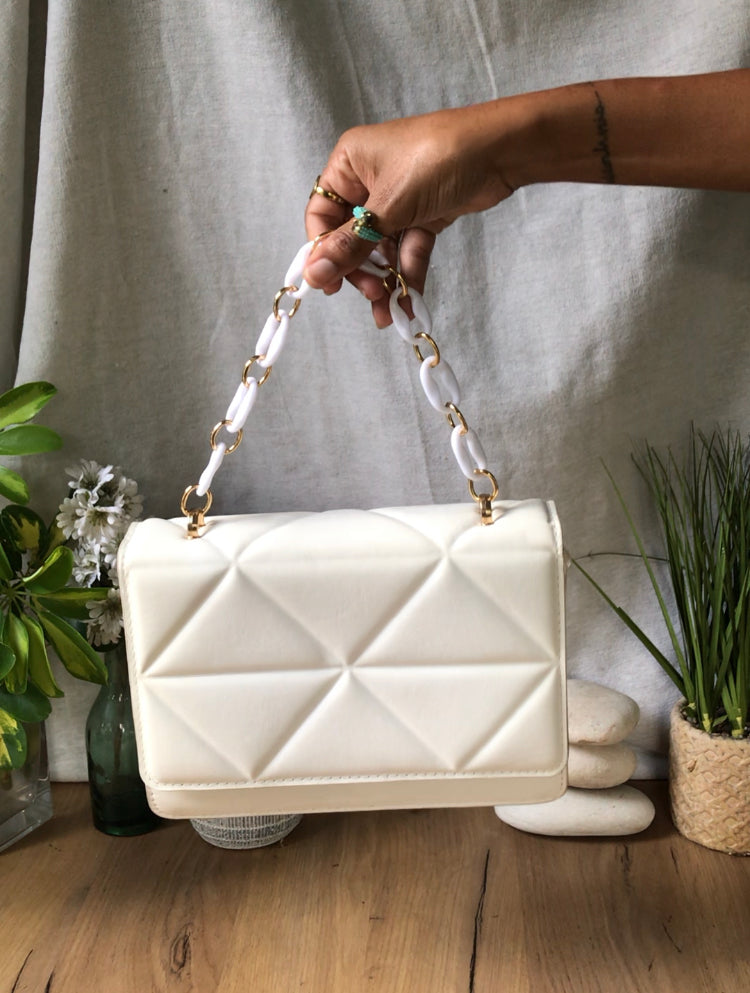 white chain quilted fashion bag *** new