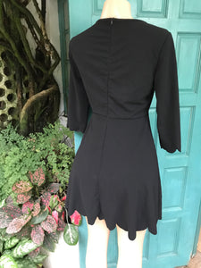 Black bubble cut long sleeve dress M