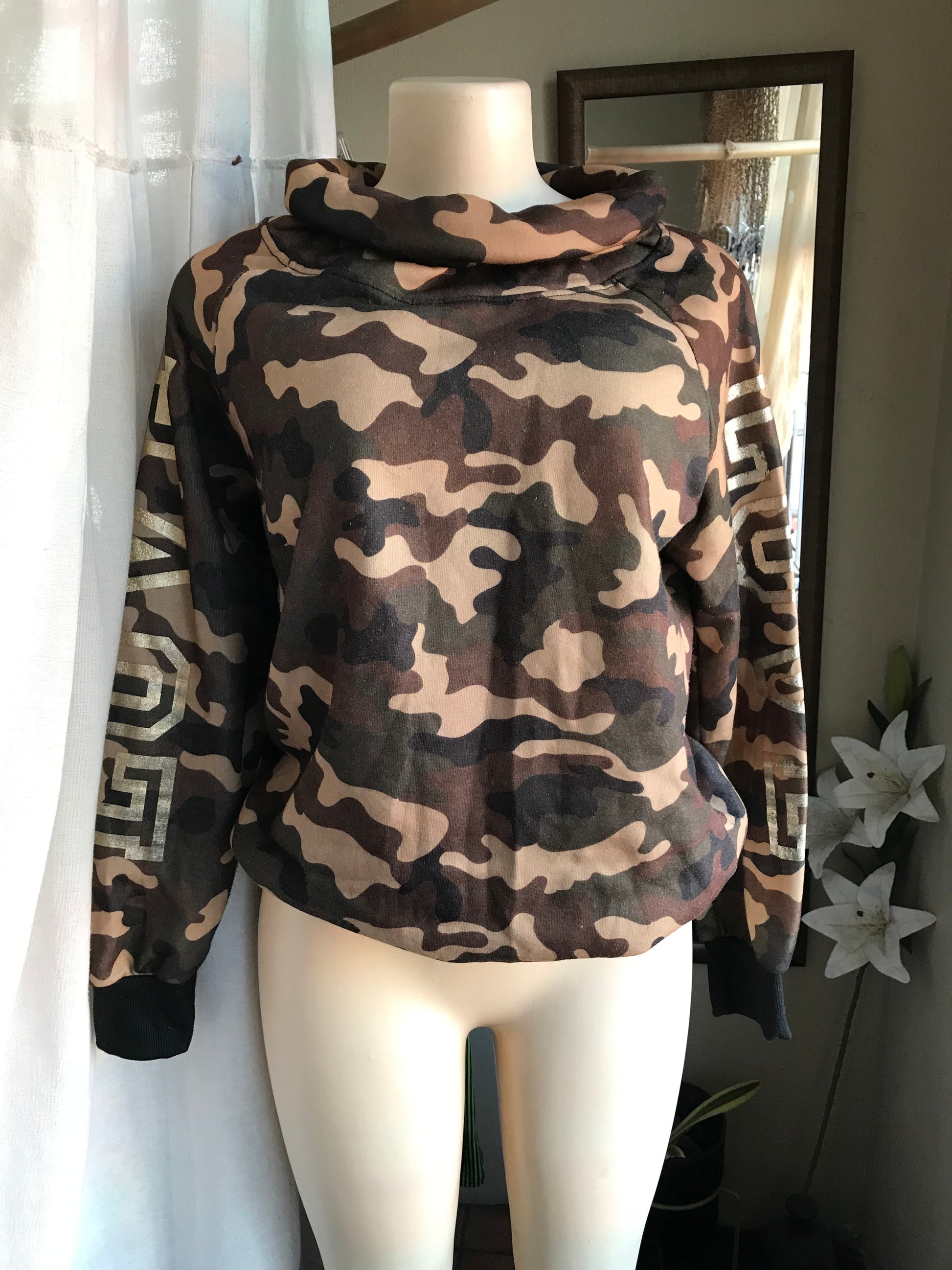brown army print sweater 'LOVE'