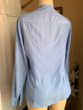 Load image into Gallery viewer, Baby blue button down shirt with gold buttons … M ,,,
