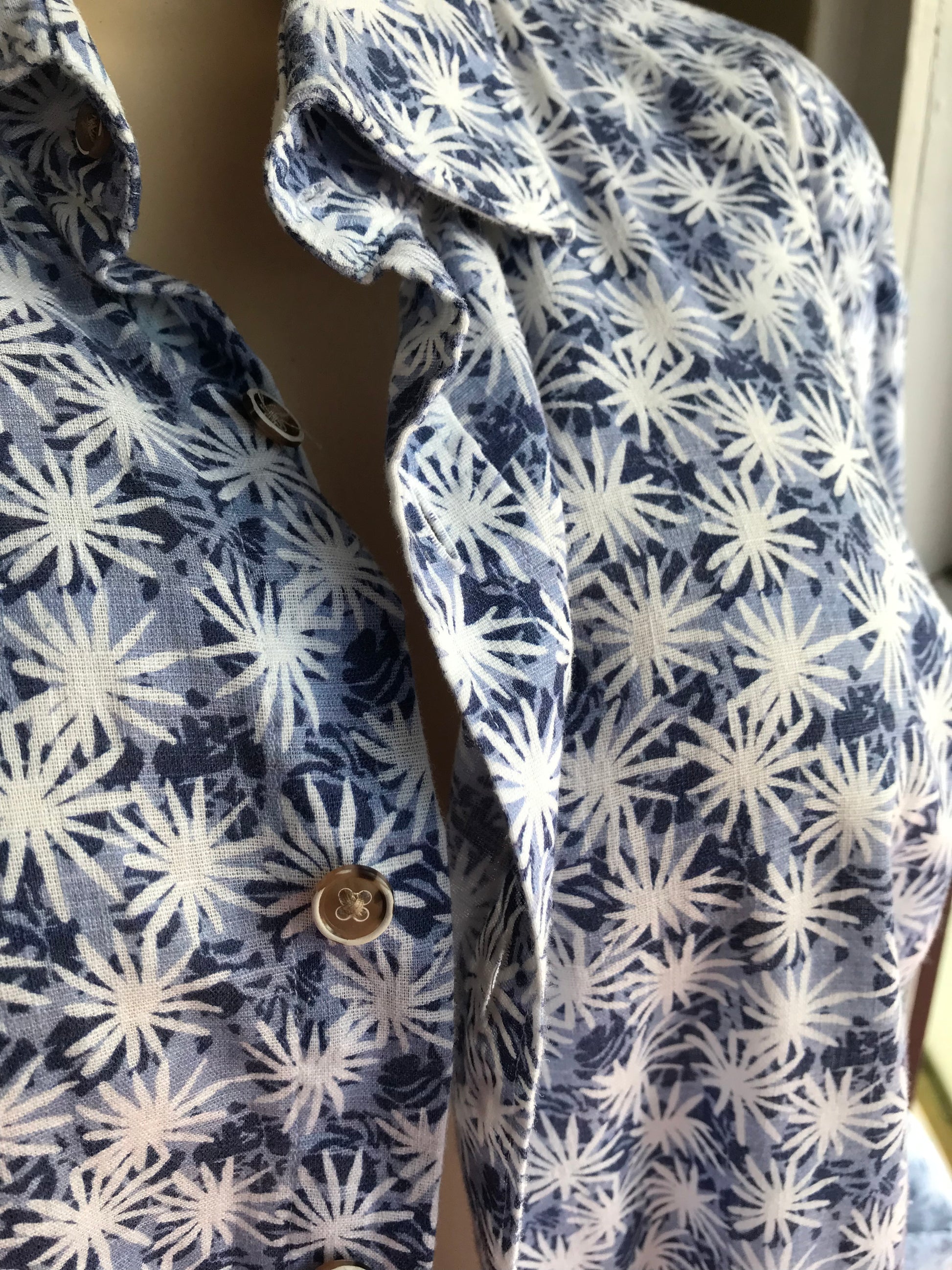 Blue Floral Mens linen shirt... L /XL