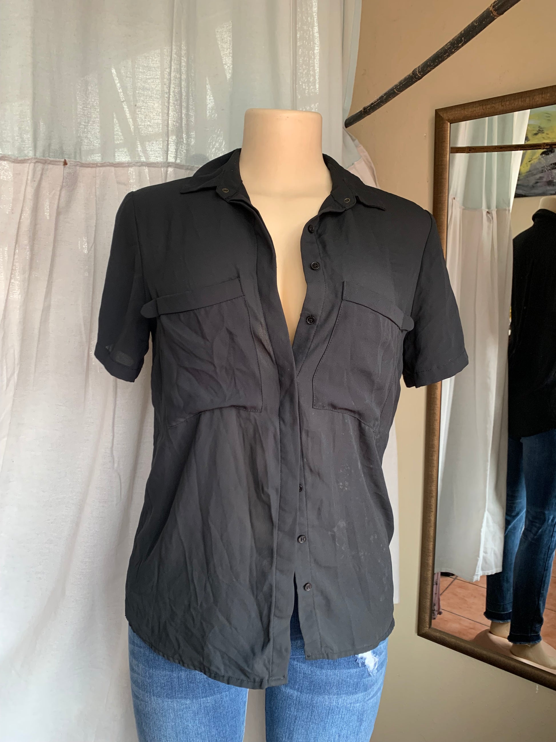 Black short sleeve button up shirt with chest pockets … XL