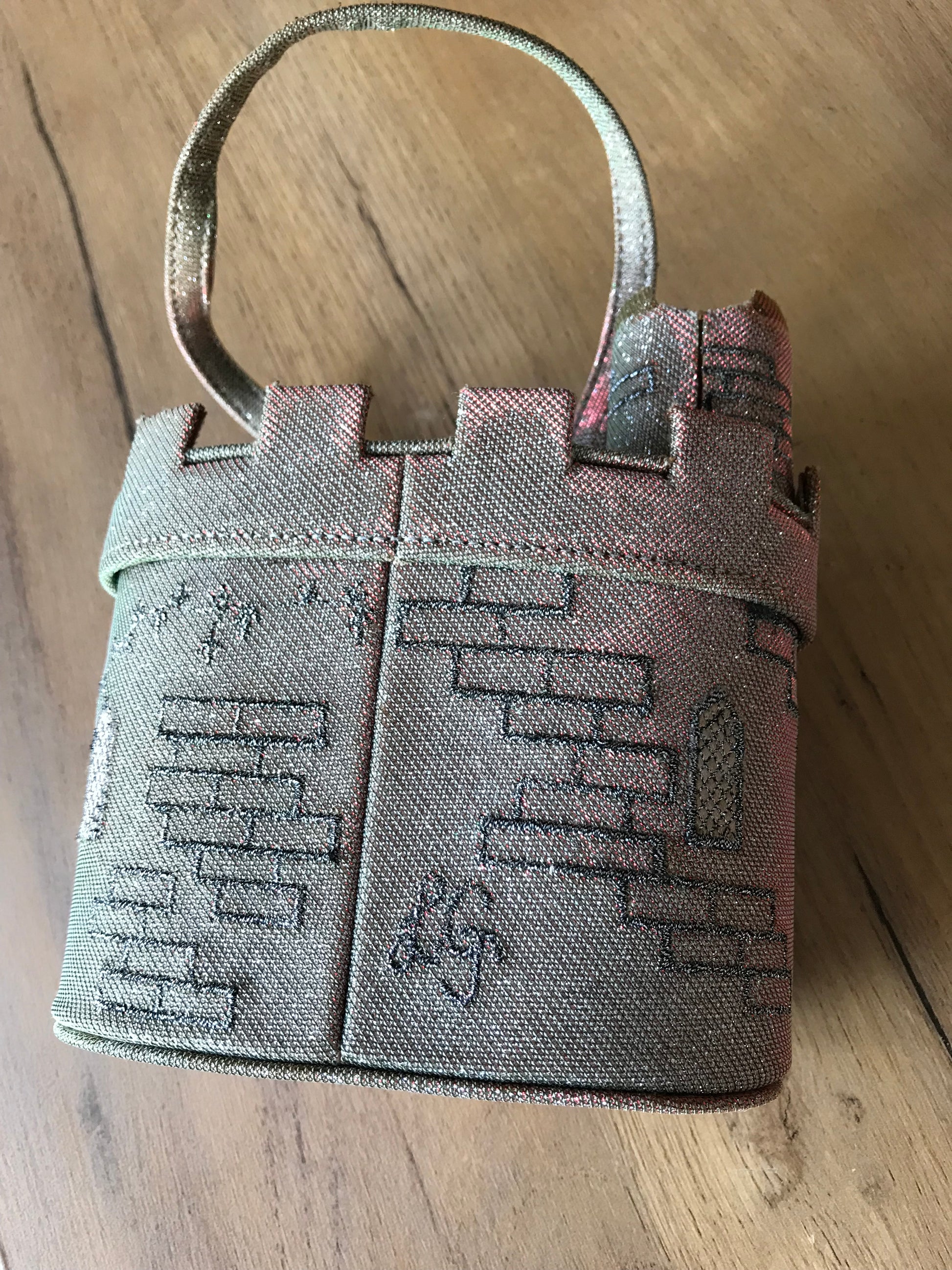 Lulu Guiness London : Novelty Castle Evening Purse