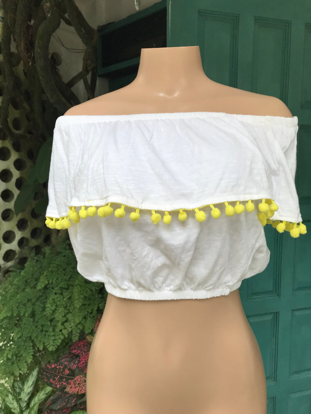 Organic white off the shoulder pom crop top...lll M ,,,