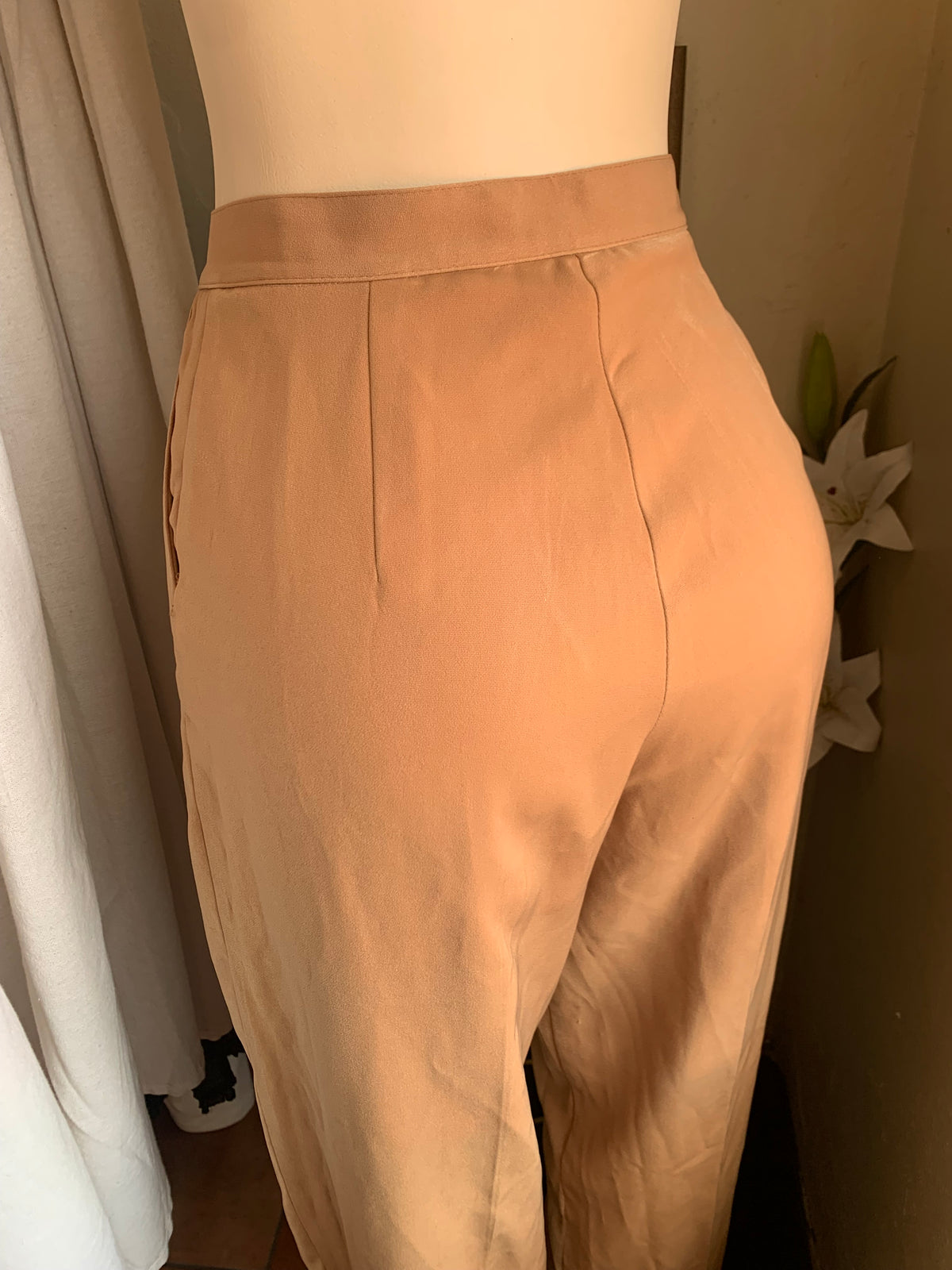 Gold matte finish curve friendly dress pants ::: size 10
