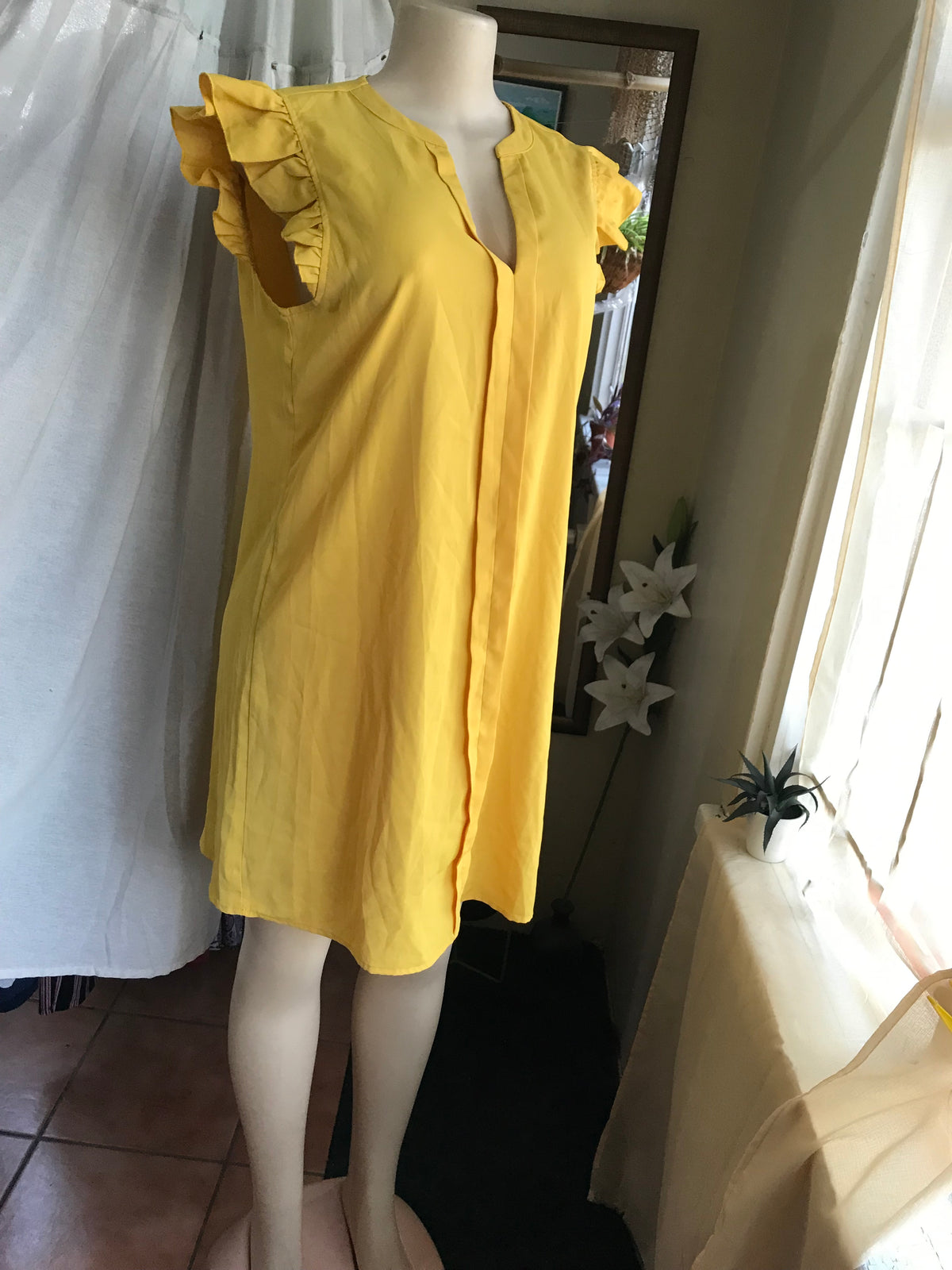 mustard dress ruffle sleeve L
