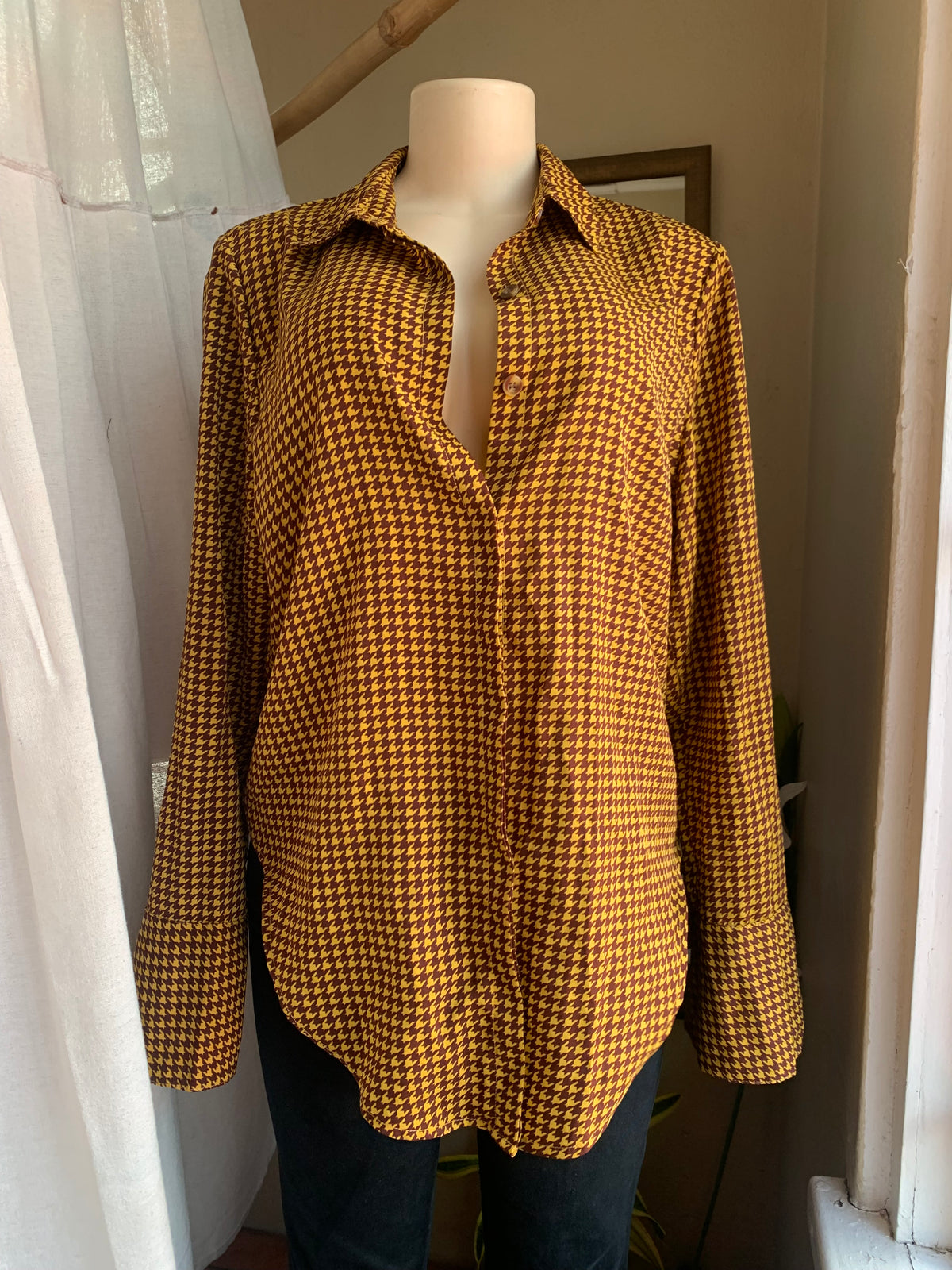 mustard houndstooth button shirt work / play .. L