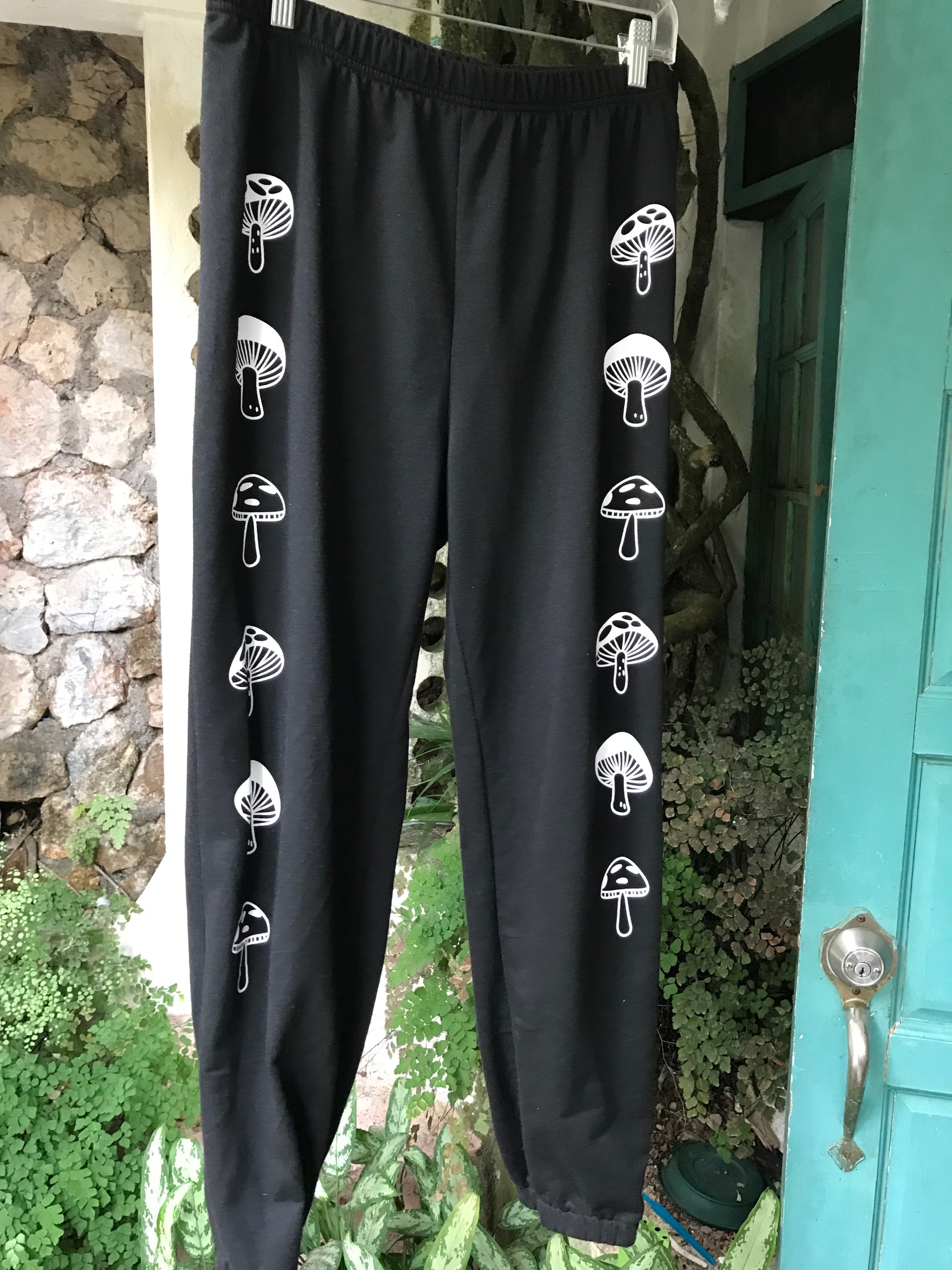 Black Mushroom Print Jogger Pants ::: Plus /XL ;;;