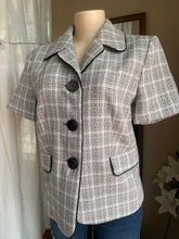 Load image into Gallery viewer, Black+White checkered short sleeve blazer tweed size 10 &gt;&gt;&gt;
