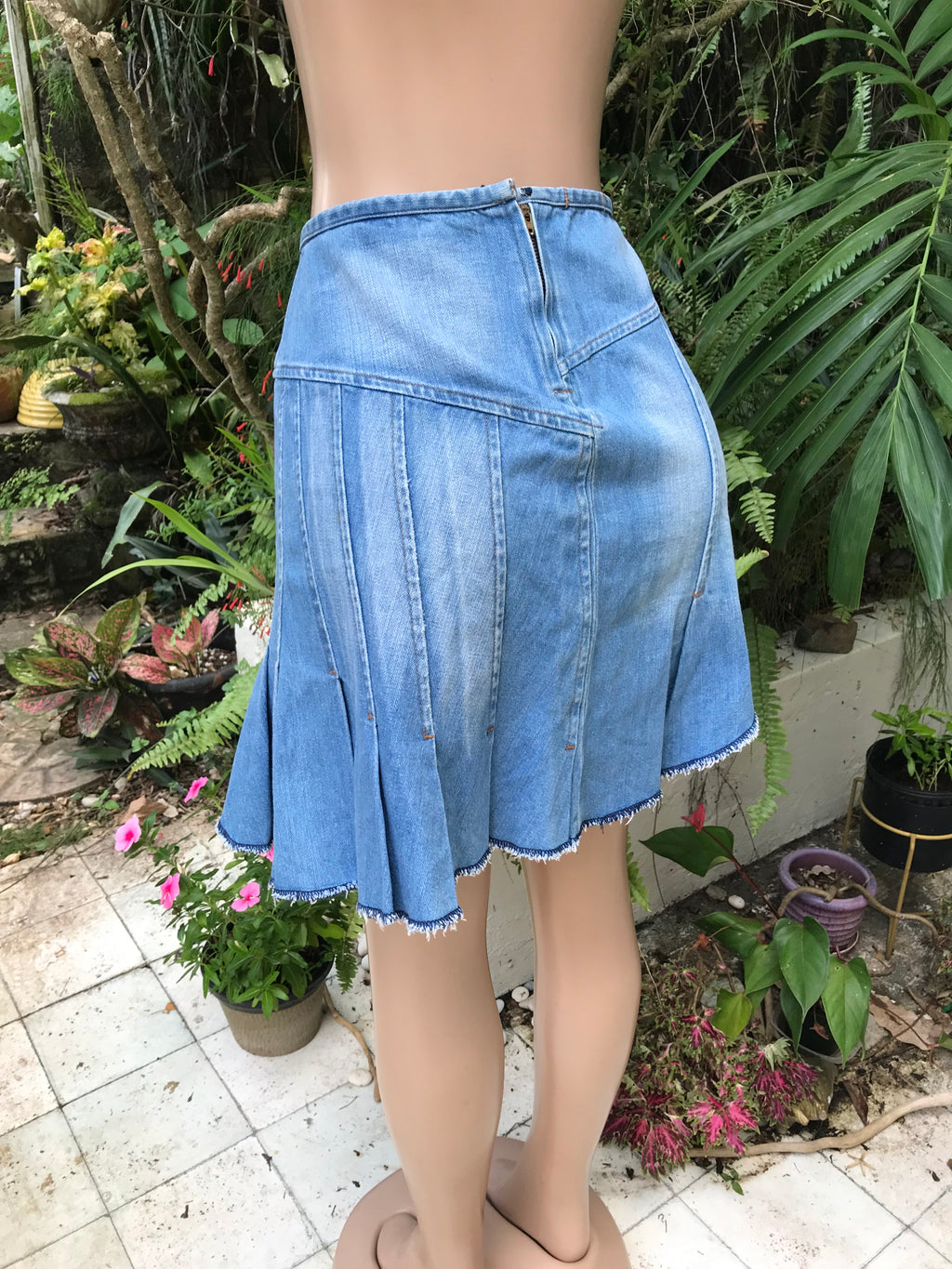 Retro Asymmetrical Denim Skirt . M