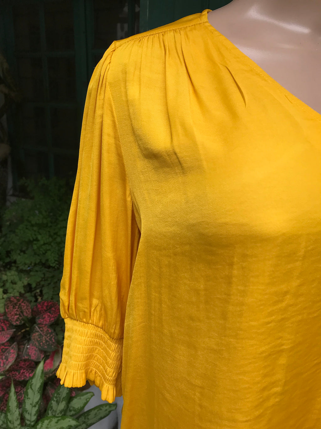 yellow silky cuff short sleeve blouse... /xl
