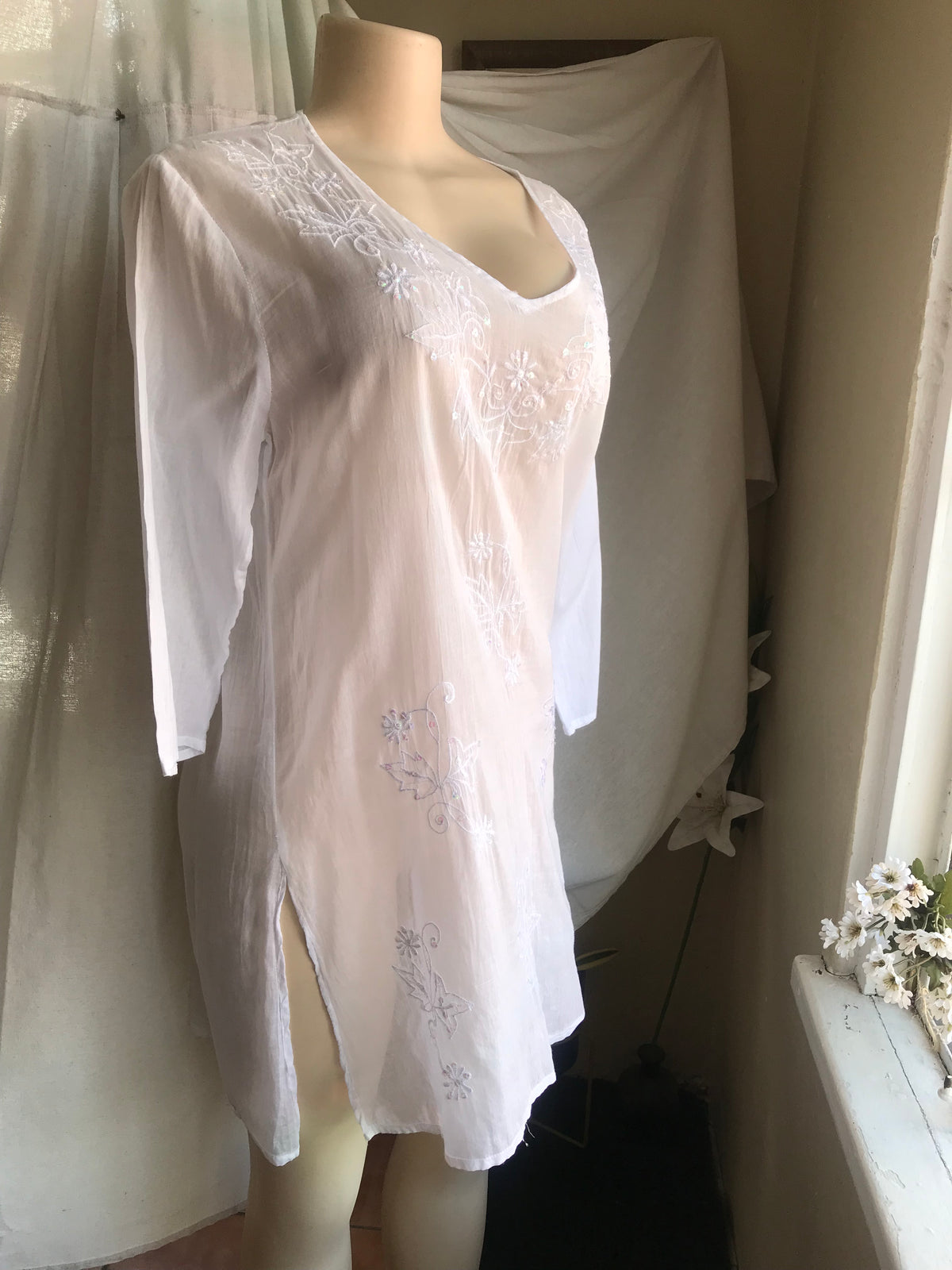 organic white embroidery dress with split m