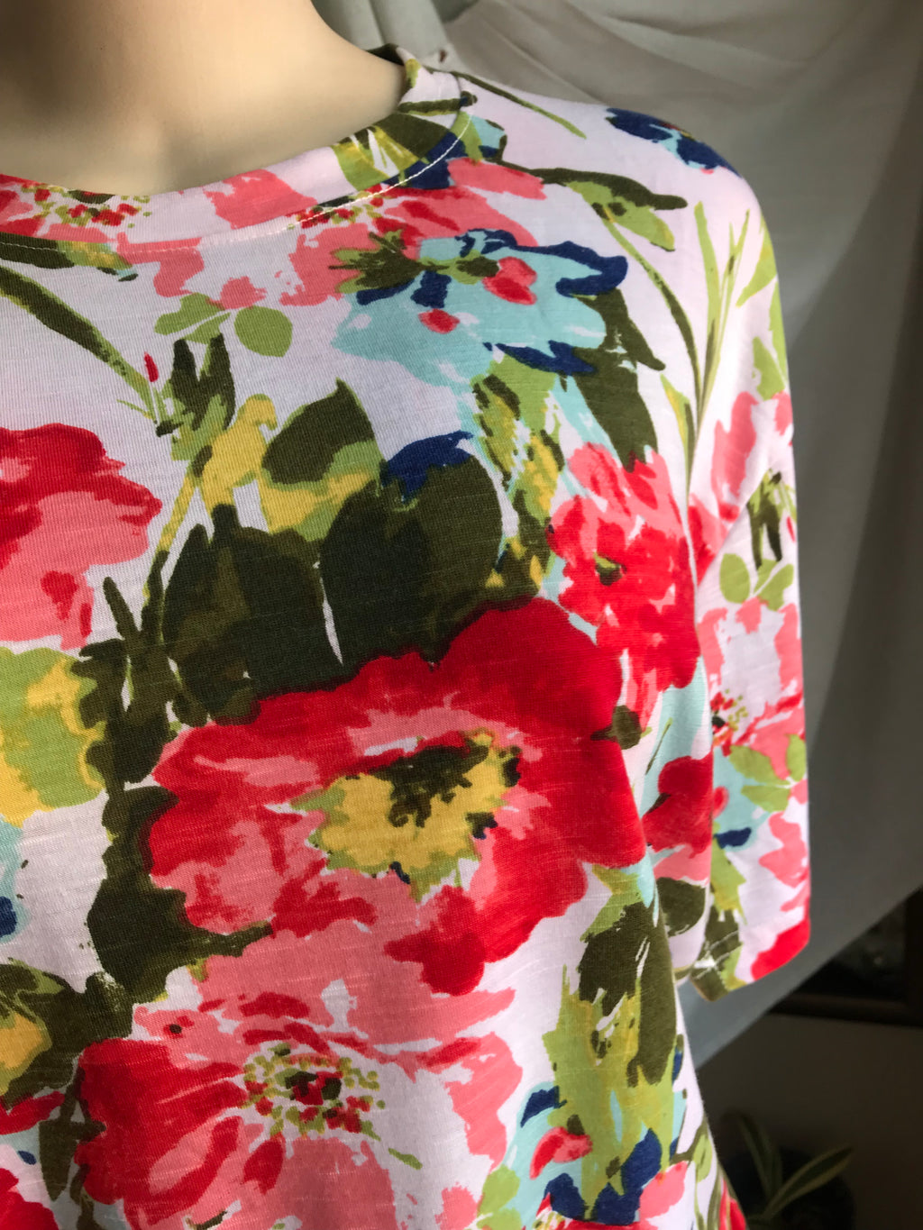 Bold floral red cotton Graphic Tee  ;;; /XL
