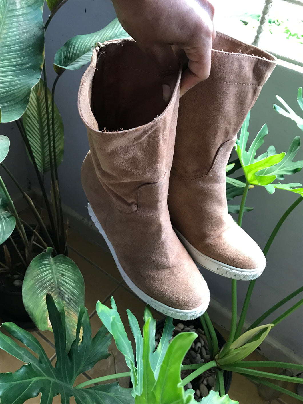 brown and white wedge boots  /// size 8 / 8.5