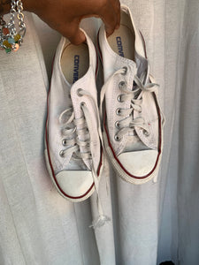 White Converse /// womens size 8