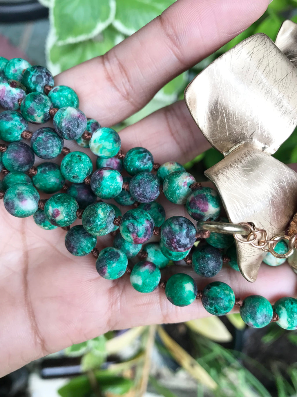 Long green and gold stone necklace *** pink geode