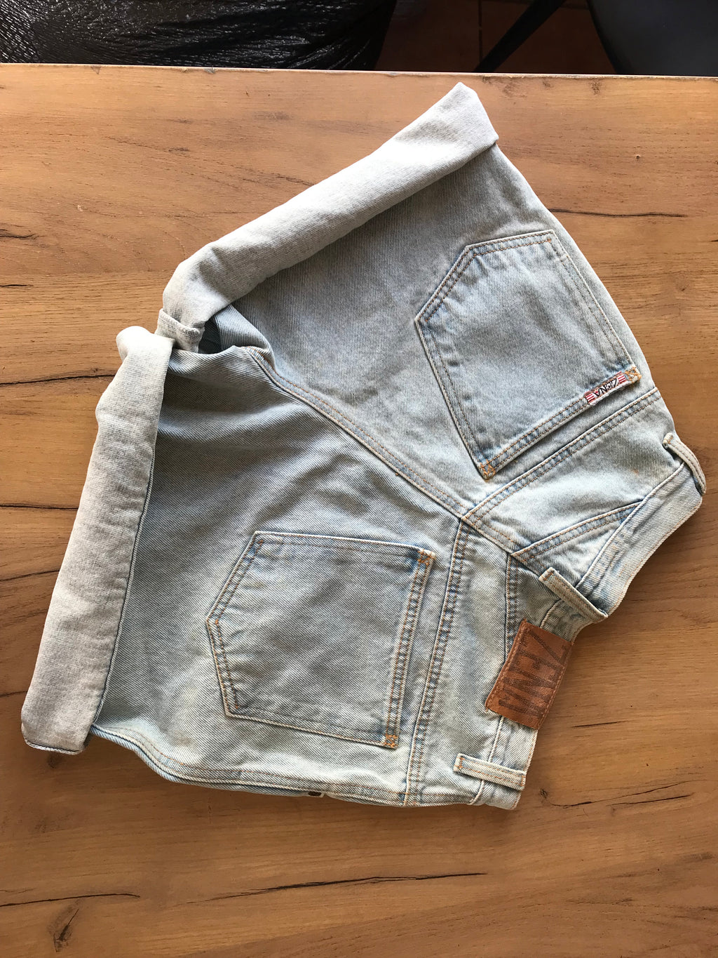 vintage light wash shorts s