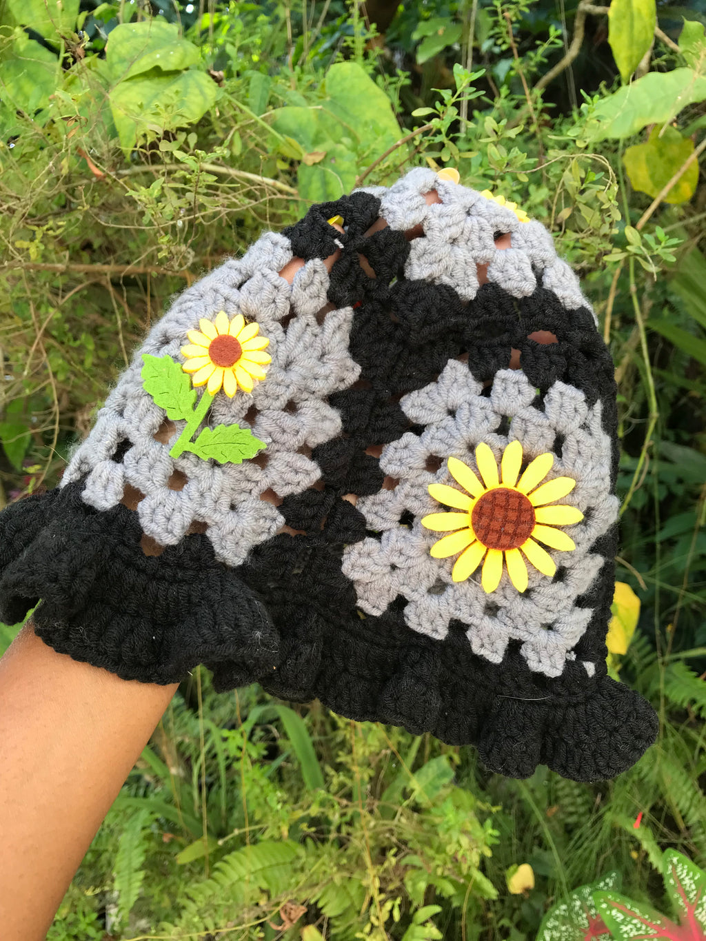 new black sunflower crochet bucket hat applique