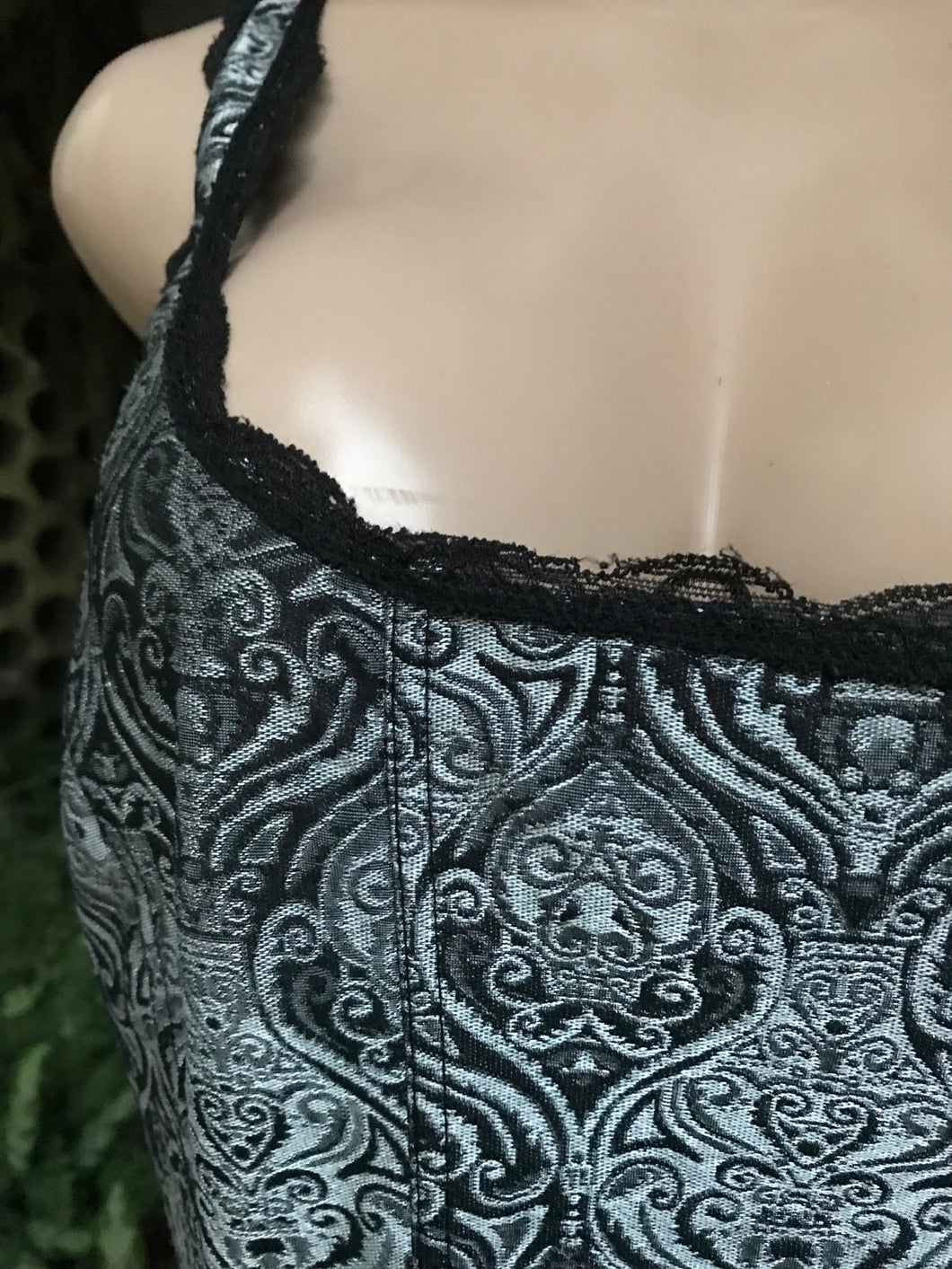 vintage black and silver ornate pattern sleeveless top... /XL