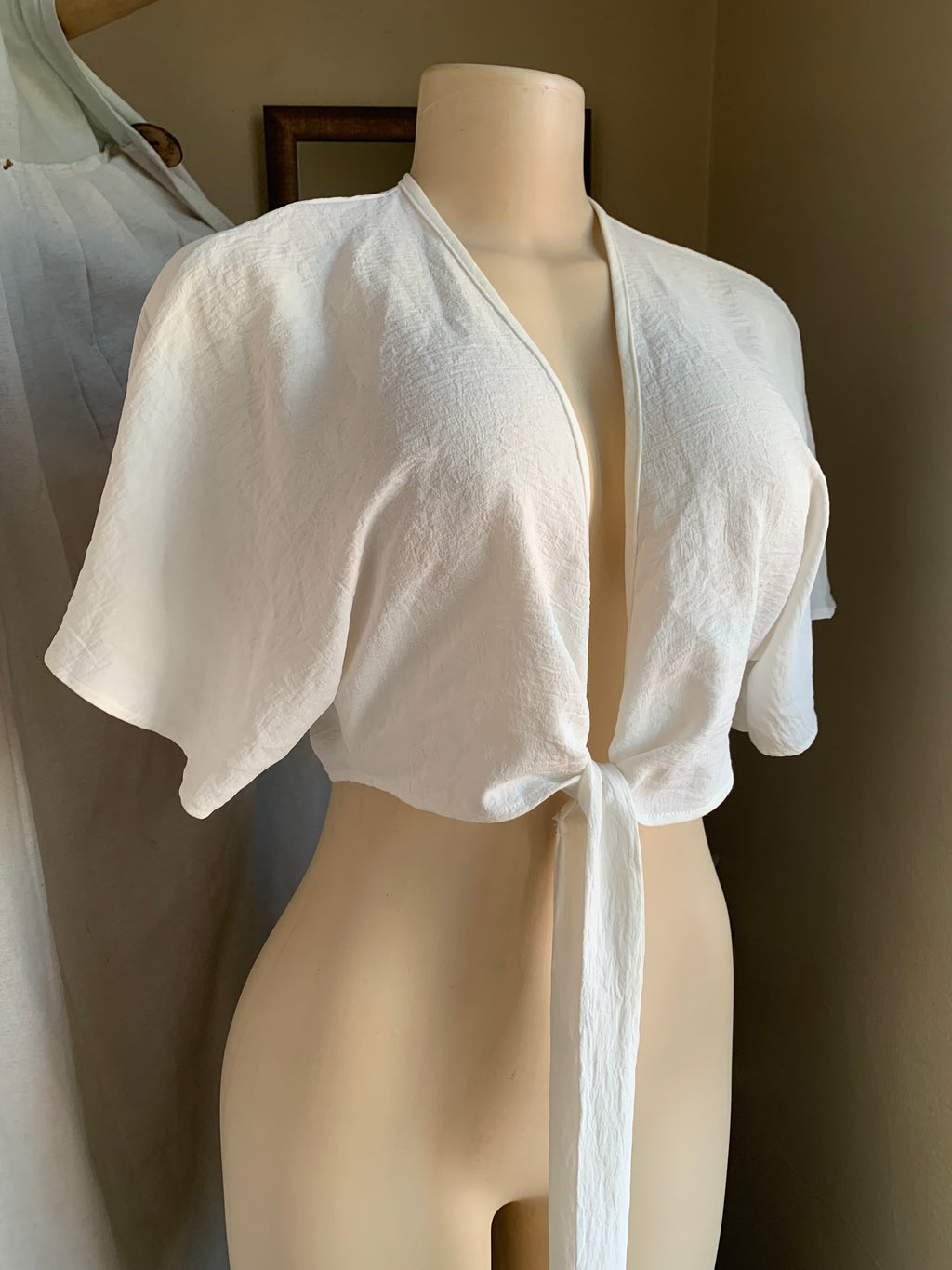 White tie wrap breezy top … M